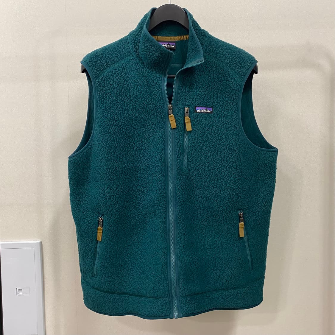 파타고니아 레트로 파일 플리스 베스트 다크 보레알리스 그린 상품이미지1