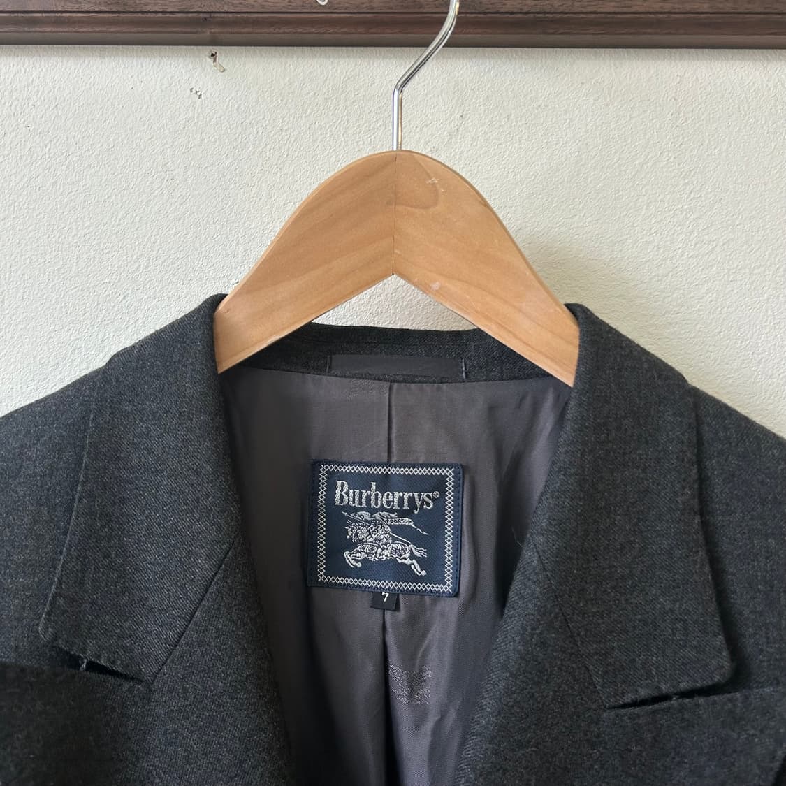 버버리 골드 버튼 더블 자켓 상품이미지4