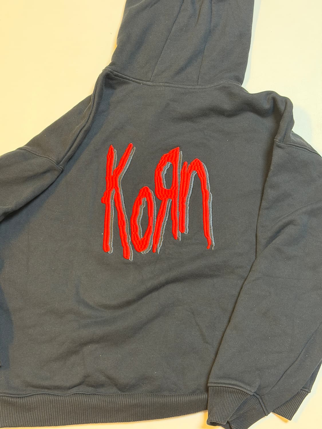 아디다스 x Korn 후드티 상품이미지1