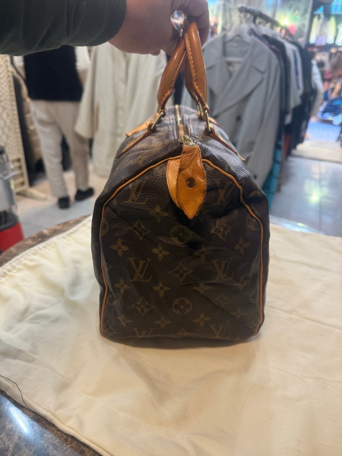 정품 루이비통 스피디 30 팝니다 상품이미지4