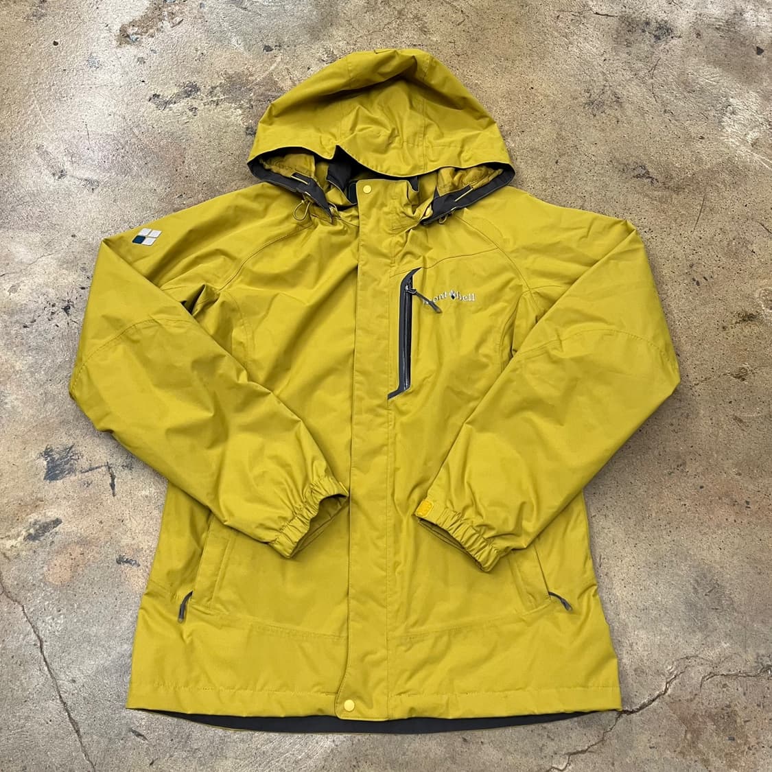 [정품/100] 몽벨 노란색 바람막이 후드 자켓 b17 상품이미지2