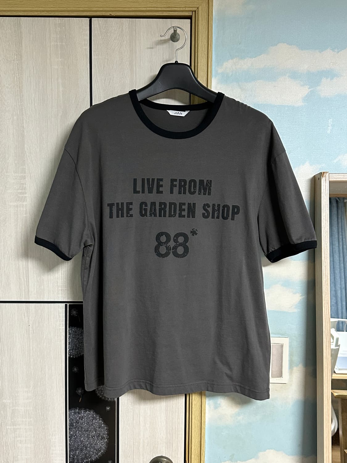 (새상품/L) 주앙옴므 라이브 가든샵 링거 하프 슬리브 (차콜) 상품이미지2