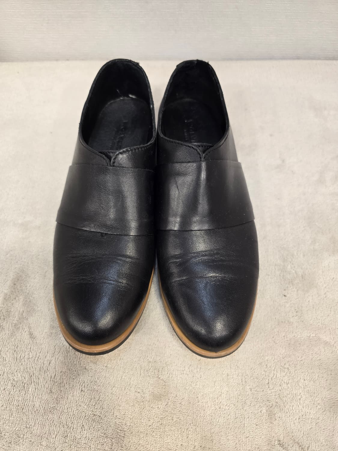 울버린 Wolverine 여성 가죽 단화 블랙 230 상품이미지2