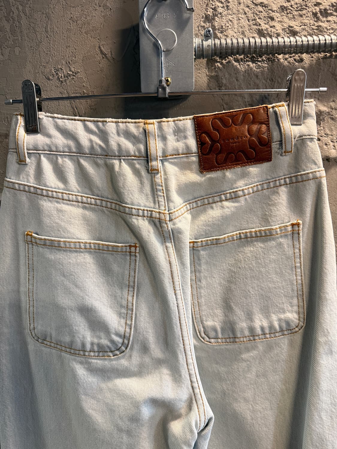 산드로 파리 스티치 포켓 라이트 데님 팬츠 36 상품이미지3