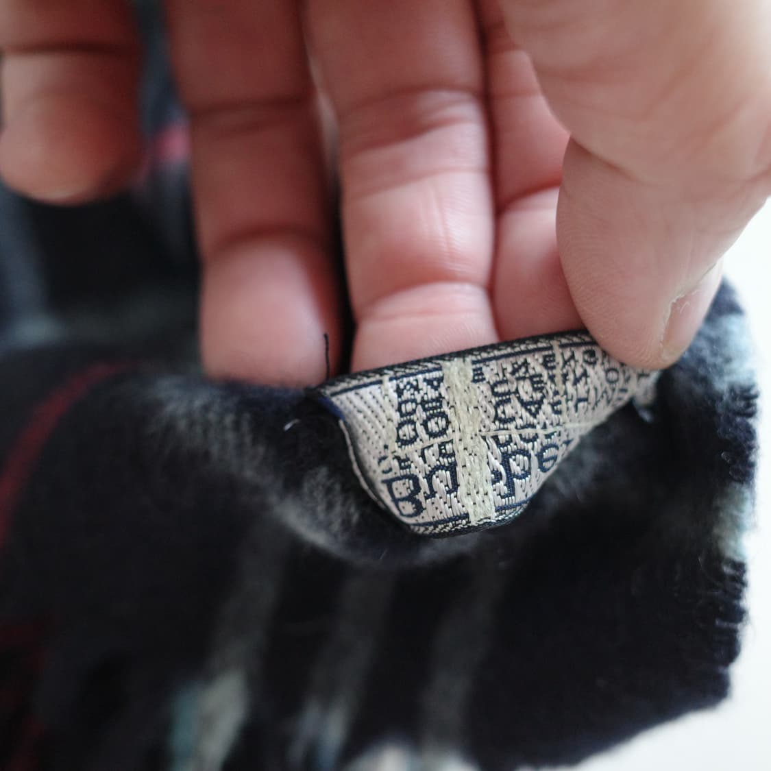 [정품] 버버리 캐시미어 머플러 네이비 체크 상품이미지3