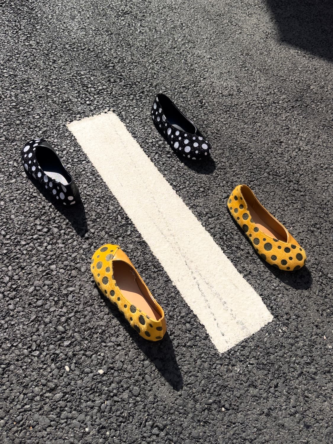 Hybrid dot pattern flat shoes 상품이미지3