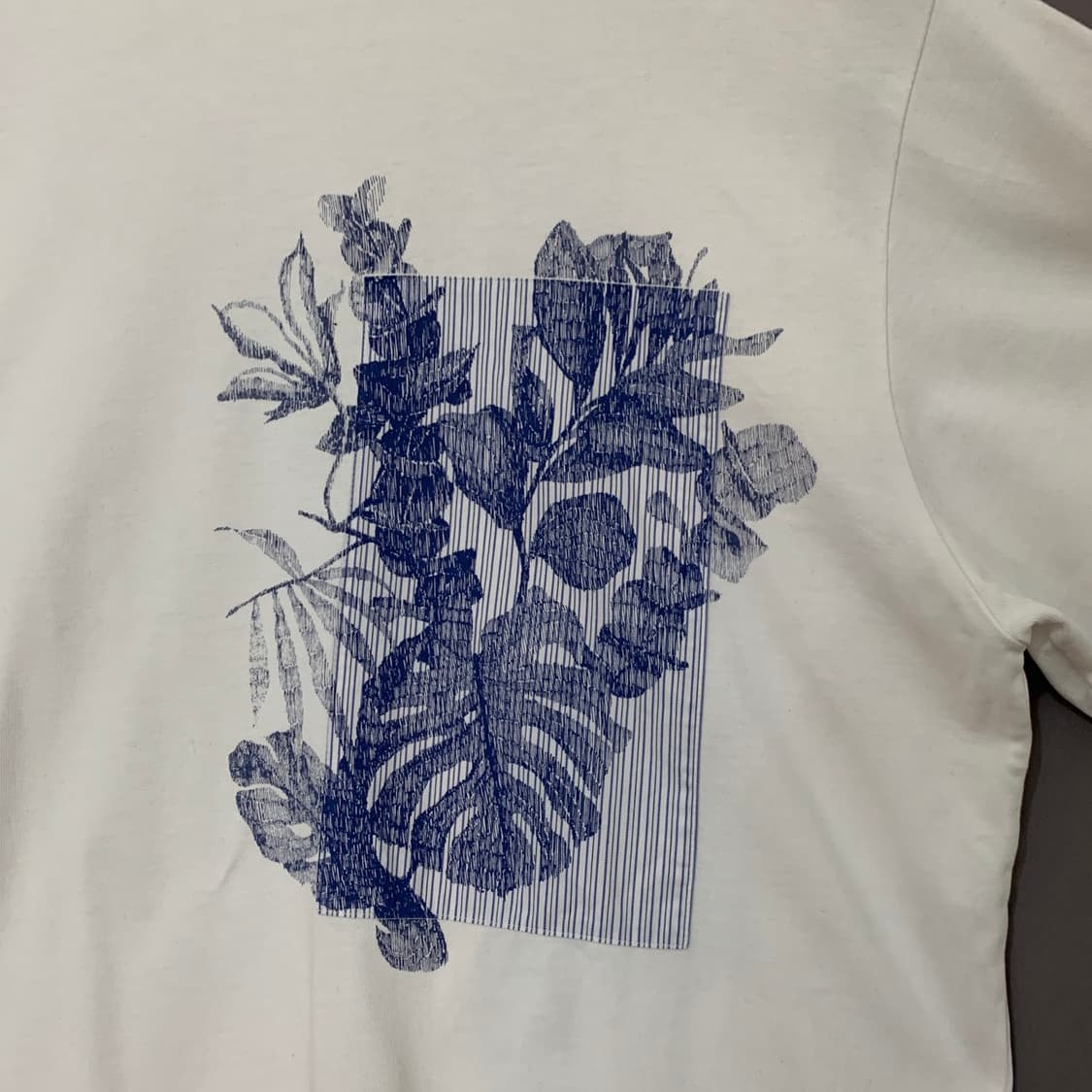 XL COS 코스 그래픽 프린팅 오버핏 반팔티 상품이미지4