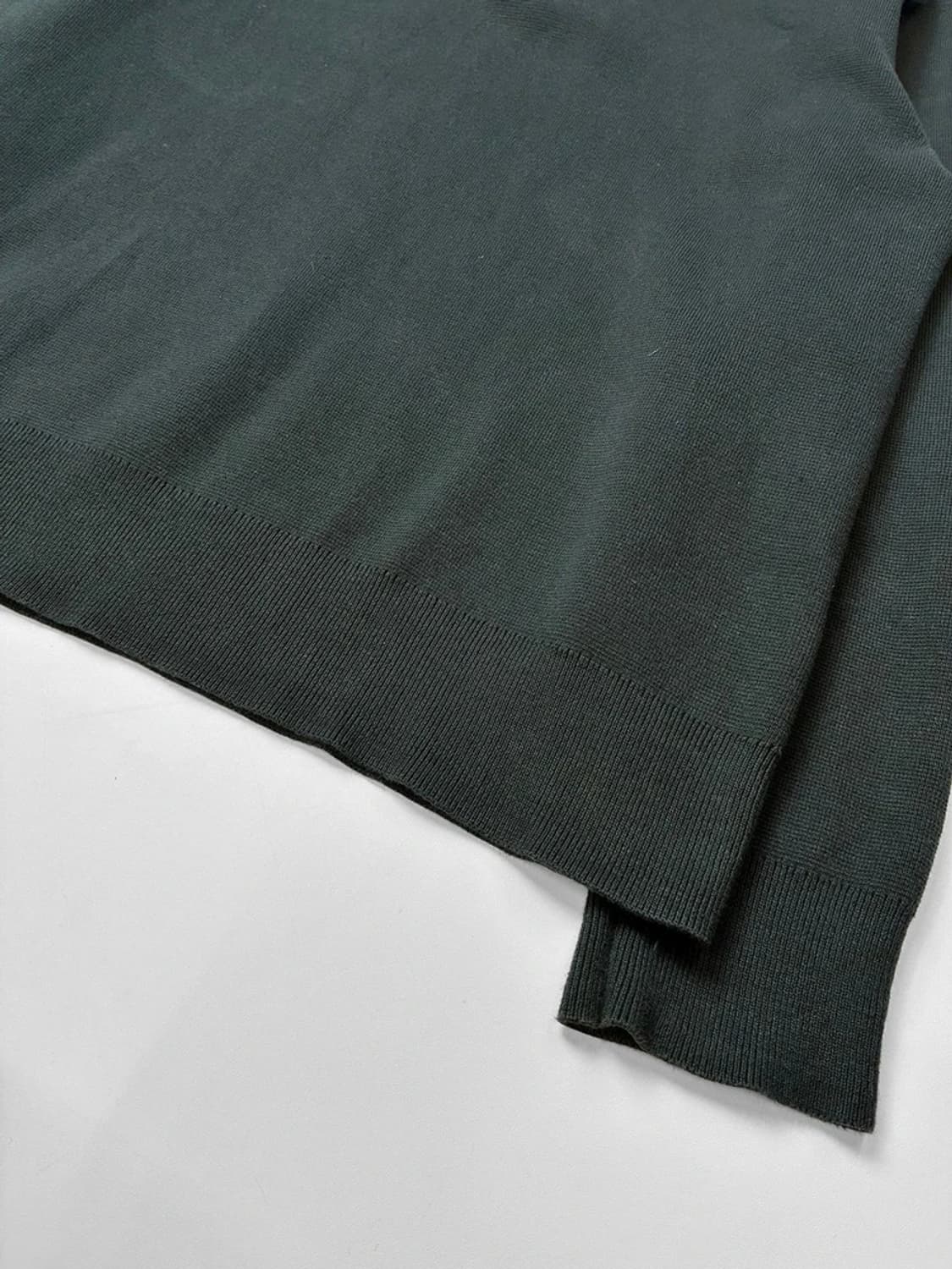 코스 COS 미니멀 니트 폴로 롱 슬리브 PN5196 상품이미지5