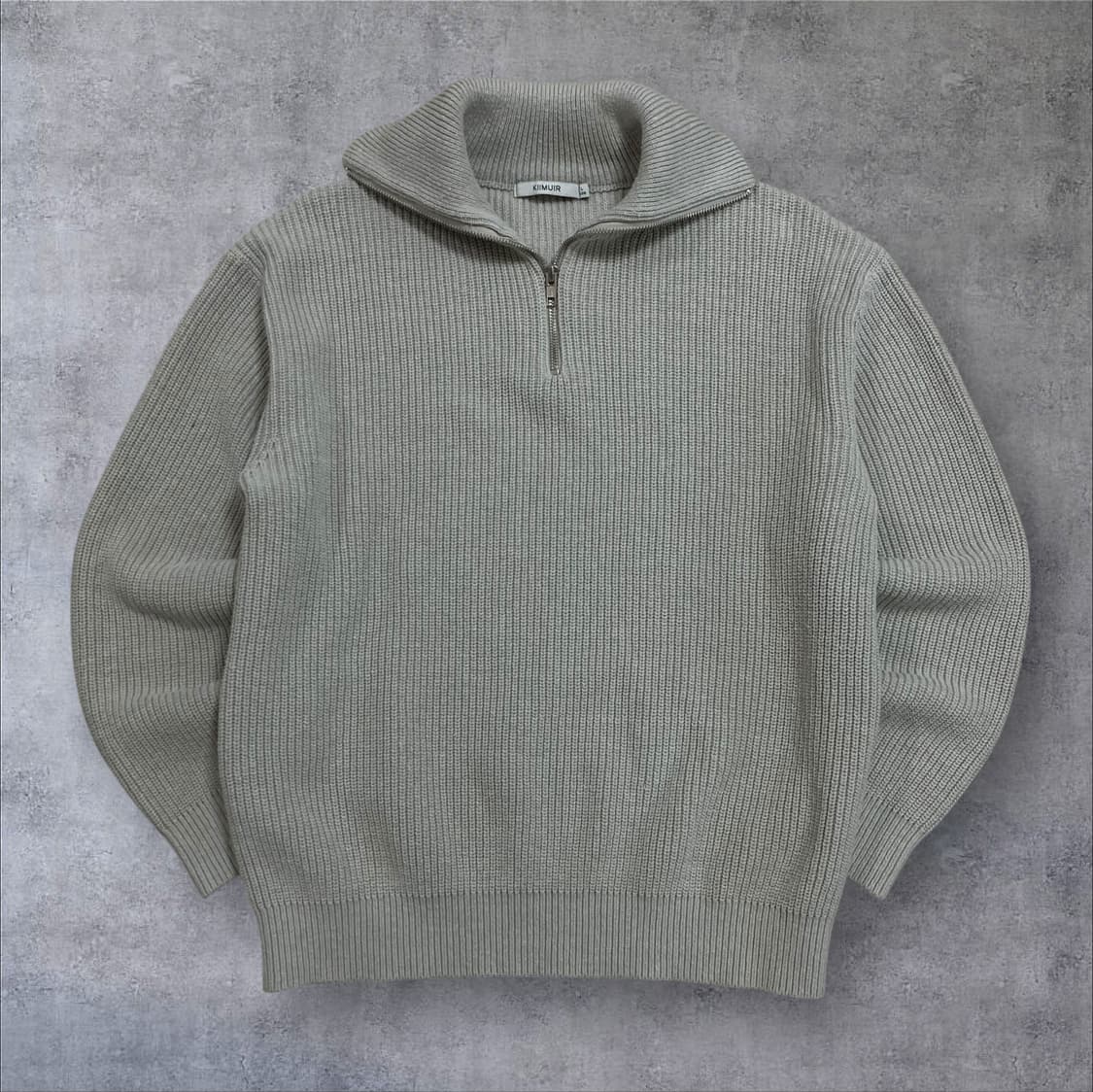 키뮤어 그레이 컬러 하프 집업 니트 상품이미지1