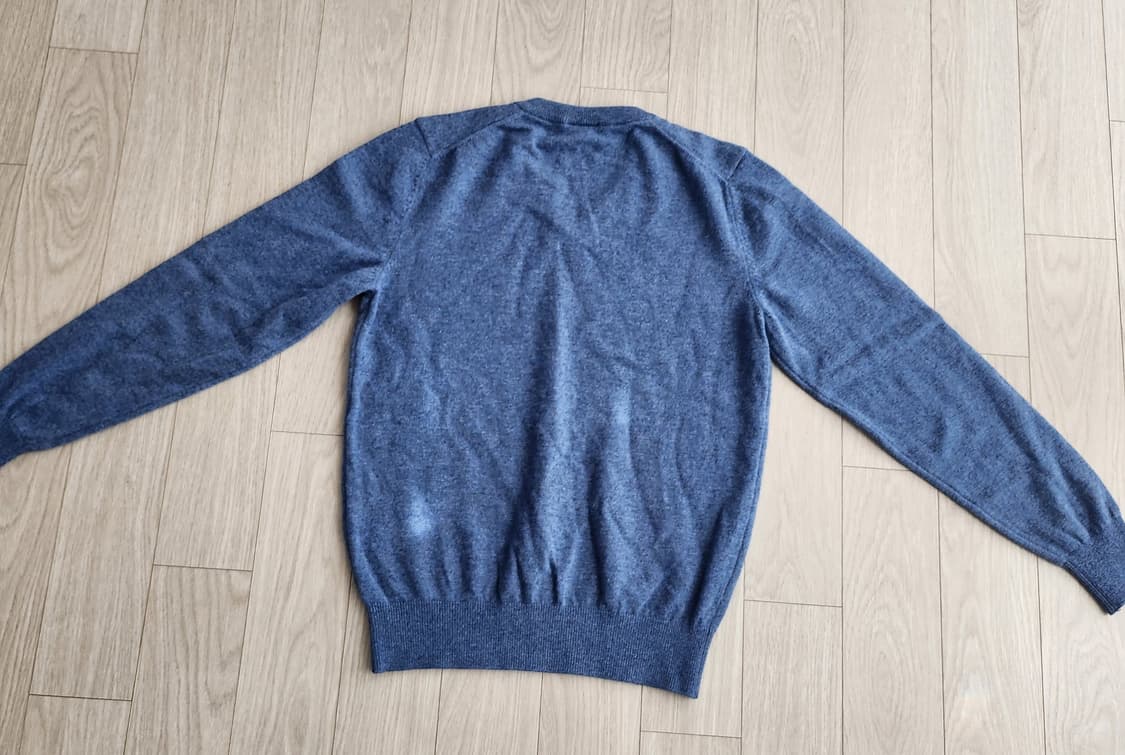 《라코스테 V넥 니트 》
●A급상태 
●표기사이즈 3 (55~66) 상품이미지5