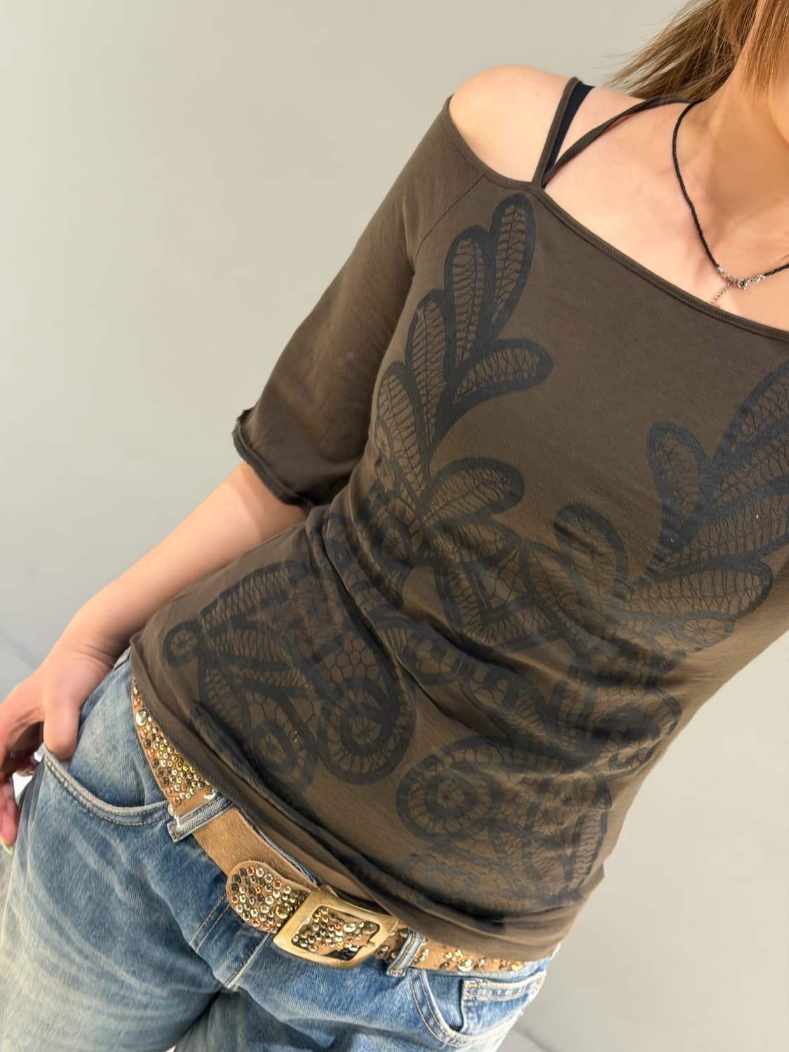 printing detail halter&off shoulder top 상품이미지5