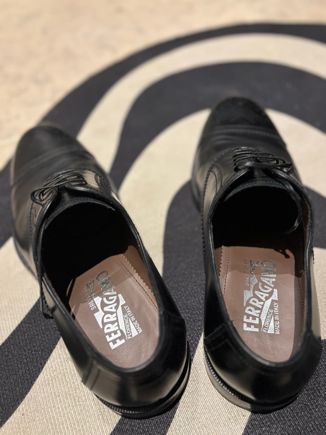 페라가모 남성 가죽 구두 블랙 7반 EEE사이즈 상품이미지5
