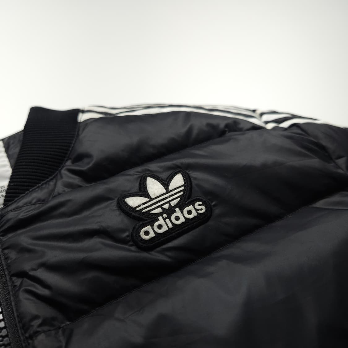 아디다스 슈퍼스타 경량 다운 트랙 패딩 (S) 상품이미지3