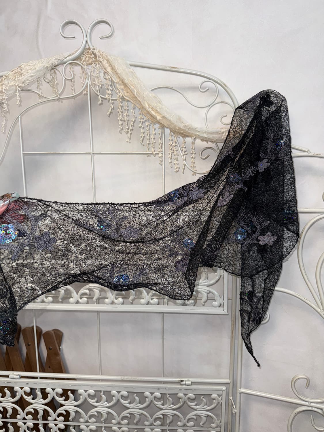 Black grunge floral lace scarf 상품이미지1