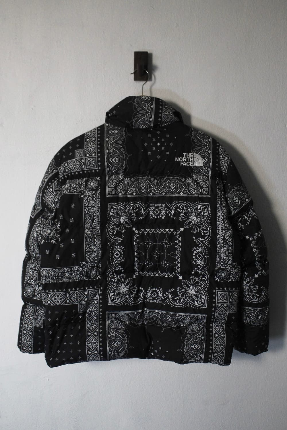 노스페이스TheNorthFace Paisley Nuptse 상품이미지2