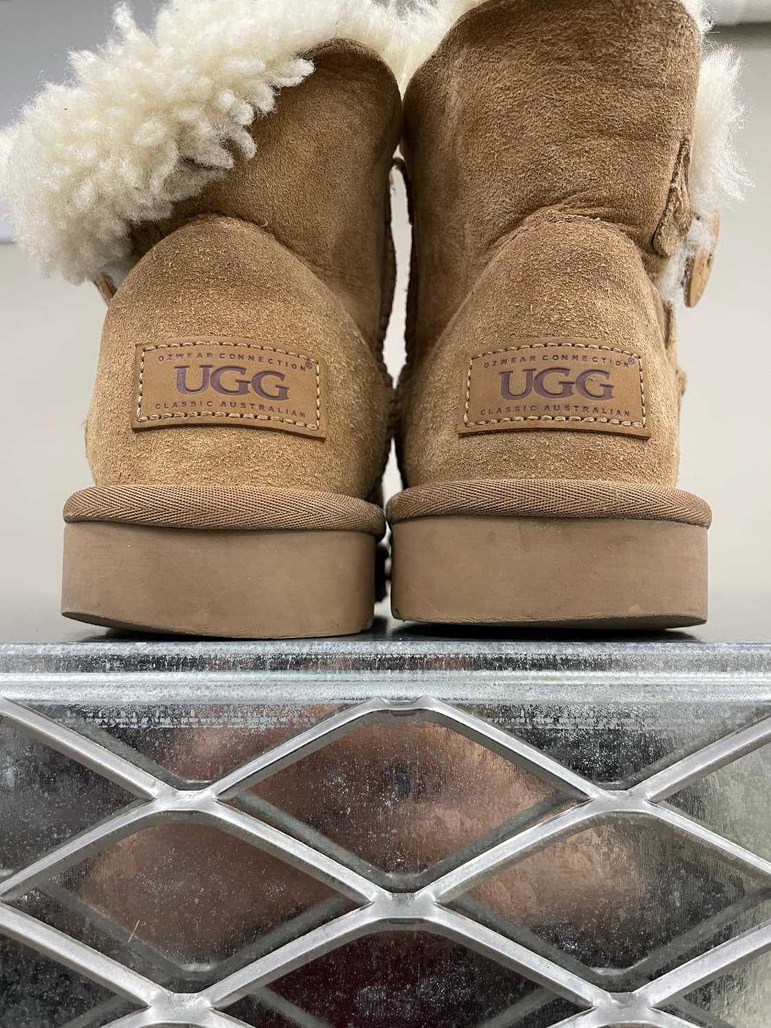 어그 베일리 버튼 II 230 상품이미지9