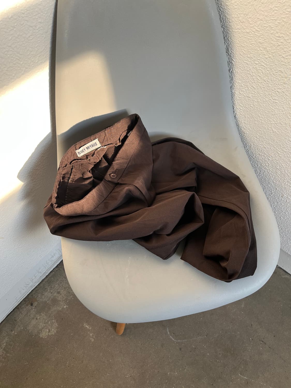 Issey Miyake 주름가공 브라운 팬츠 상품이미지1