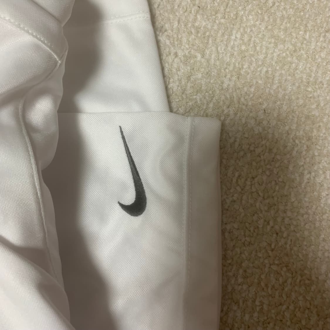 나이키 화이트 반팔카라티 95 미사용 새상품 상품이미지3
