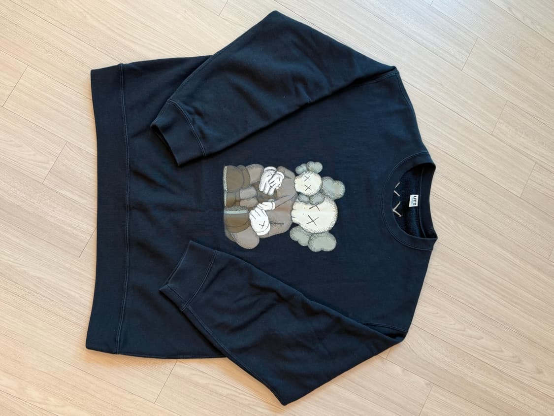 2XL 유니클로 UT 카우스 맨투맨 블랙 상품이미지1