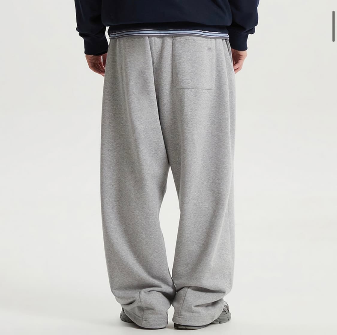 뉴발란스 UNI 에센셜 클래식 오버와이드 팬츠 상품이미지2