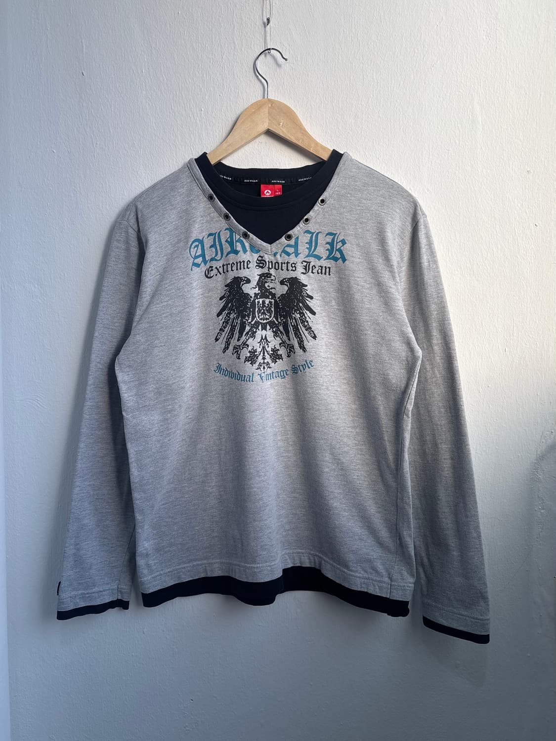 Air Walk Layered Graphic Long Sleeve 상품이미지1