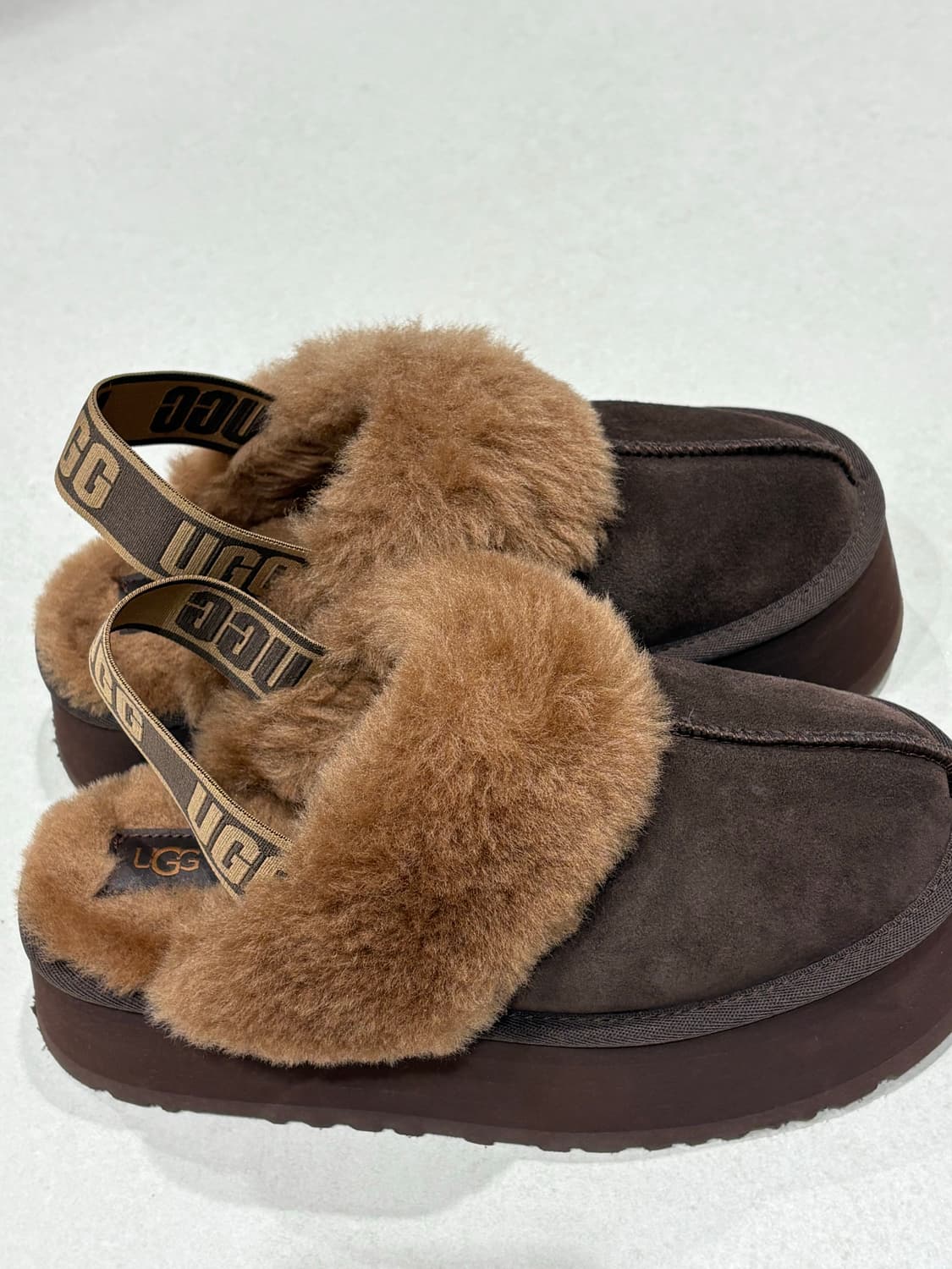 어그 펀케트 슬라이드 번트 시더 우먼스 us7w 상품이미지2