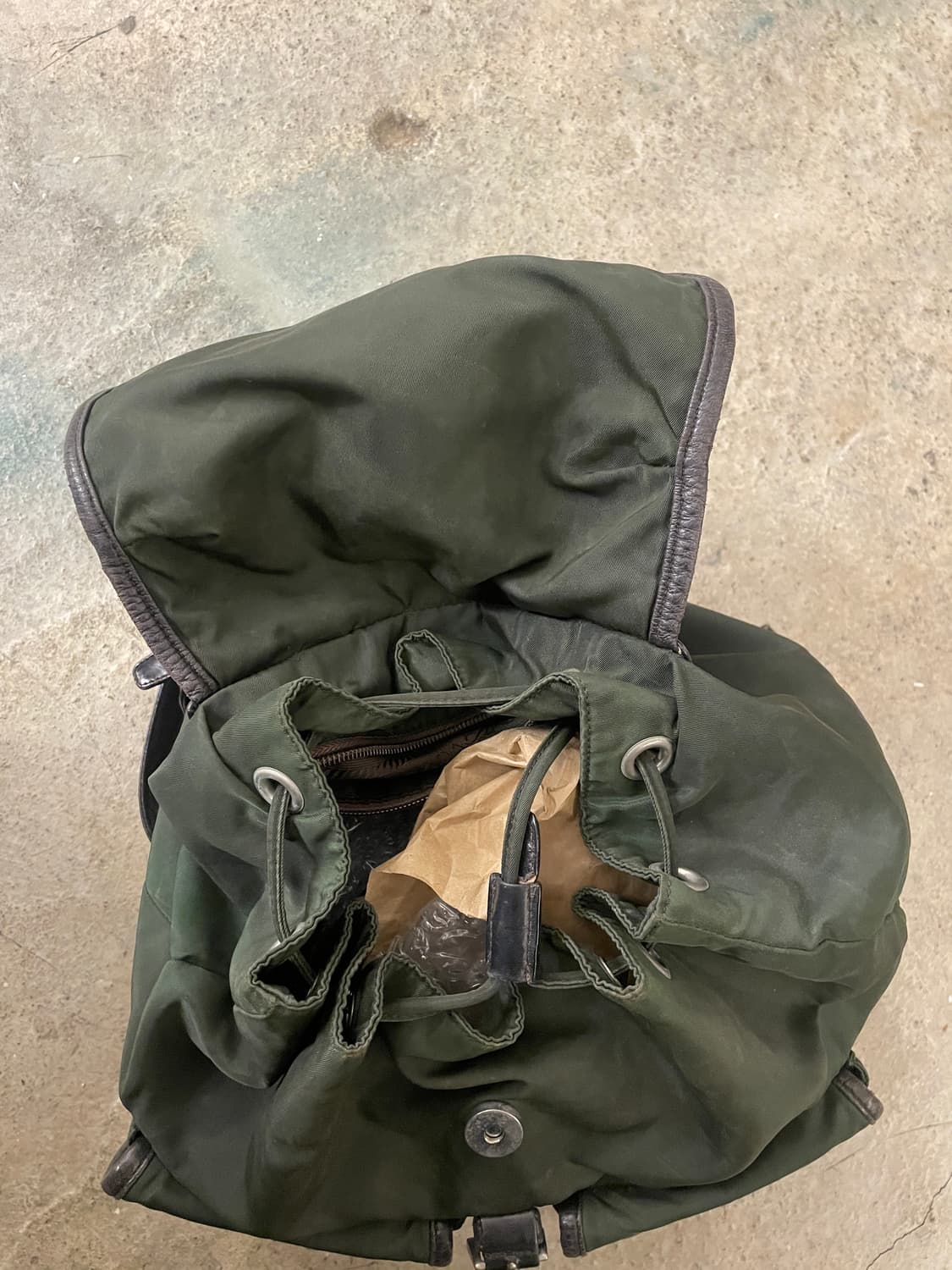 프라다 포코노 백팩 그린 상품이미지5