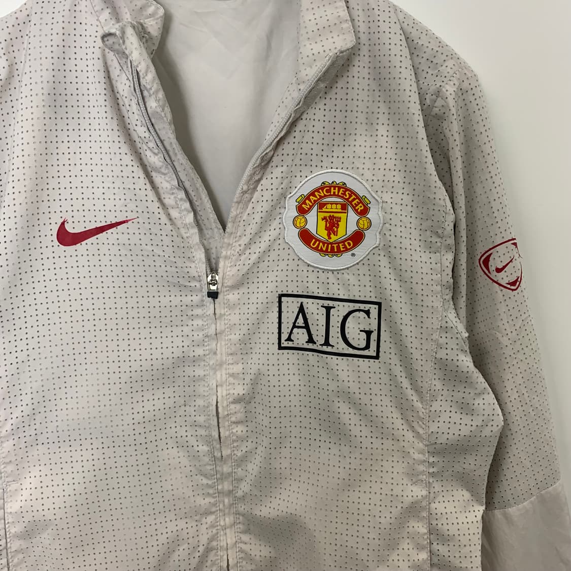 나이키 00s 맨유 화이트 트랙탑 바람막이 상품이미지4