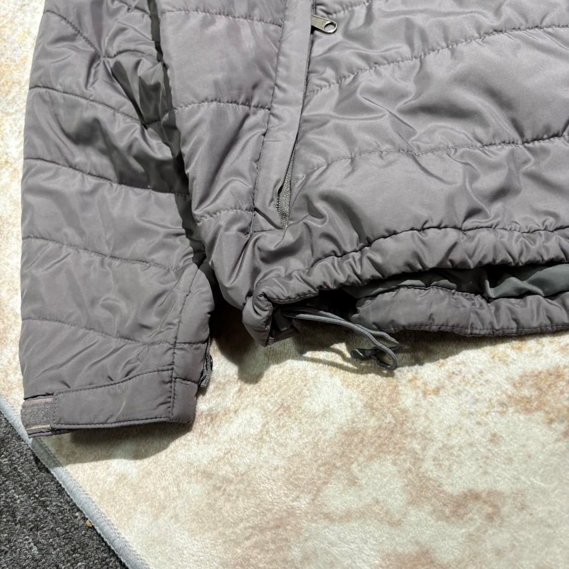 노스페이스빈티지 그레이 경량패딩 상품이미지4