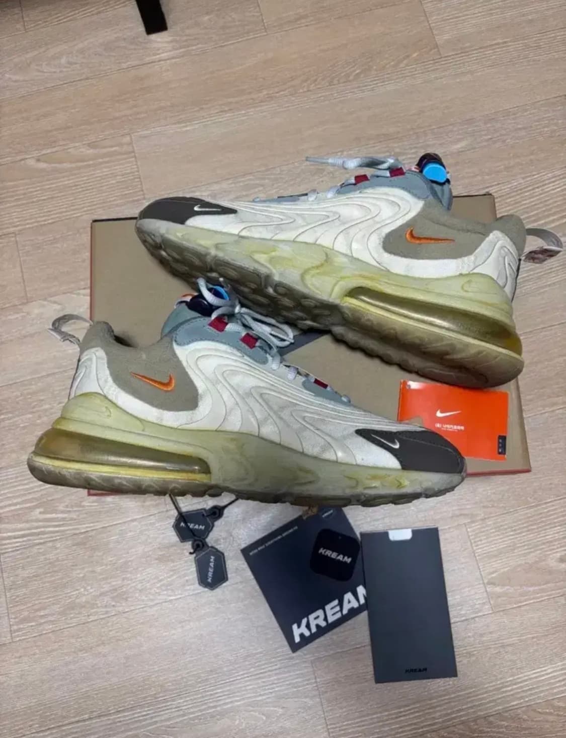 나이키 트래비스 스캇 맥스270 상품이미지2