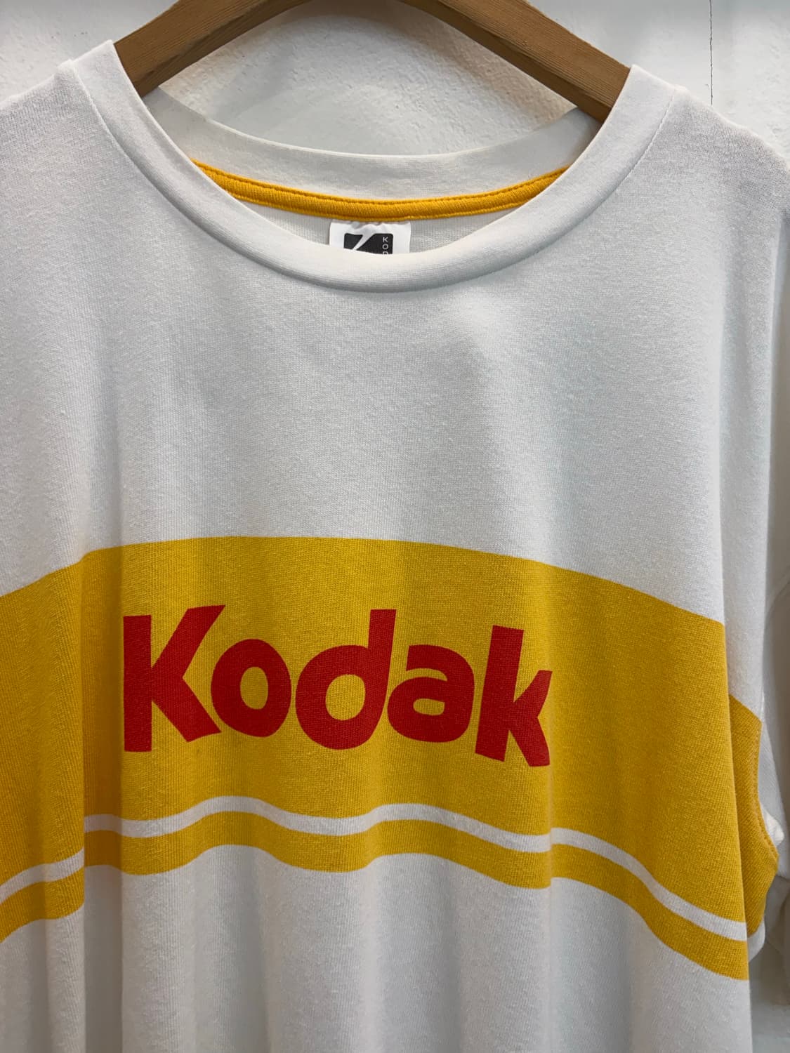GU x 코닥(Kodak) 컬래버레이션 빅 로고 반팔 티셔츠 상품이미지1