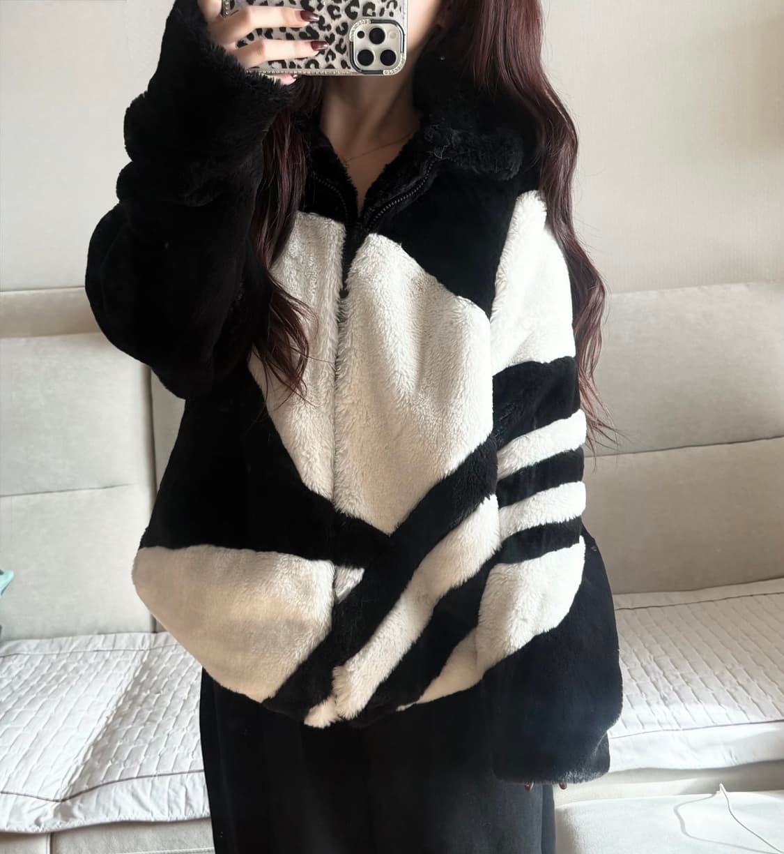 아디다스 빅 트레포일 블랙 쉐르파 퍼자켓 상품이미지1