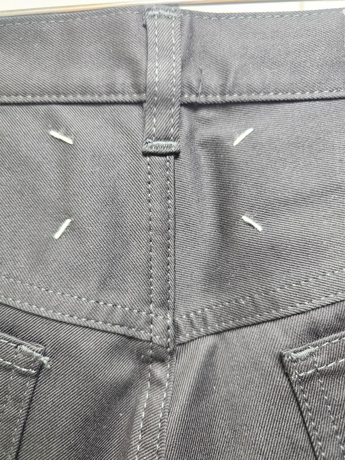 새상품 25 FW 메종마르지엘라 남성 블랙 진 팬츠 상품이미지4