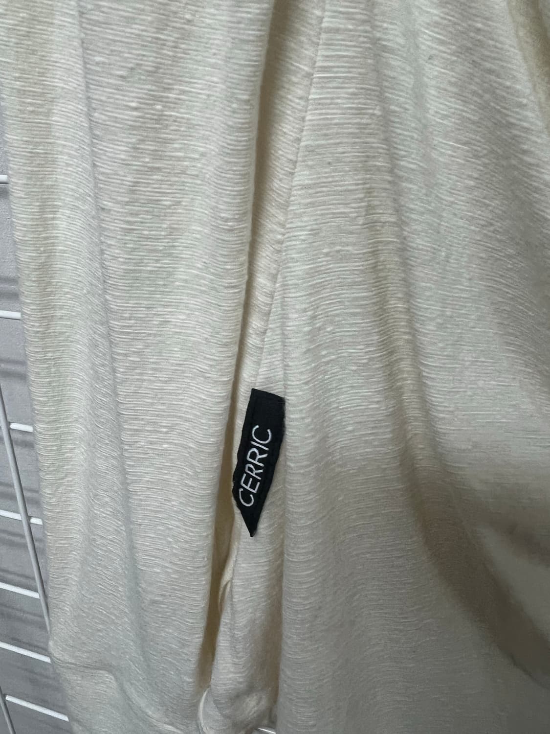 세릭 오프숄더 셔츠 / 크림 상품이미지4