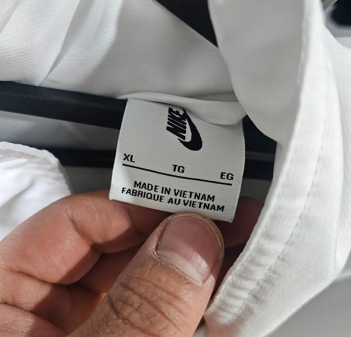 나이키 흰색 경량패딩 XL 아예 새상품 상품이미지2