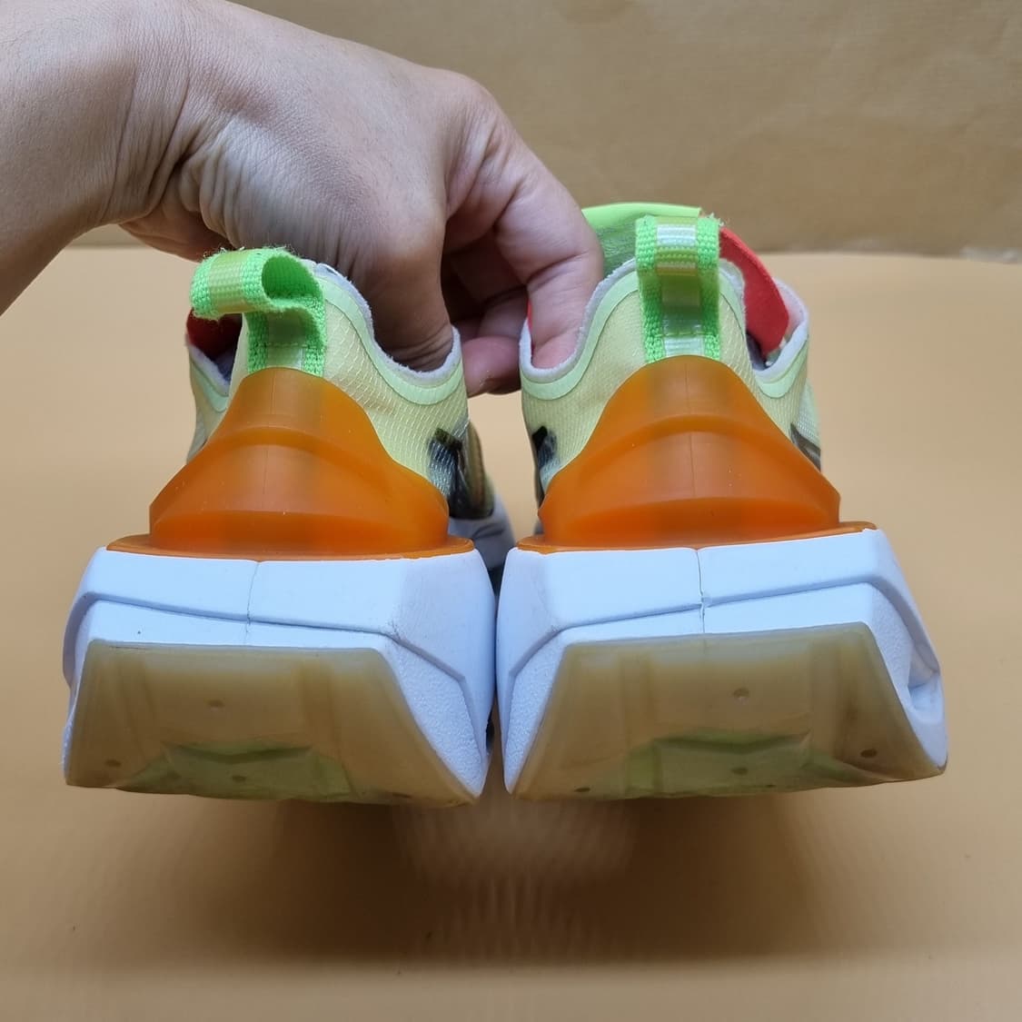 나이키 줌 비스타 그라인드 런닝화230. 상품이미지4