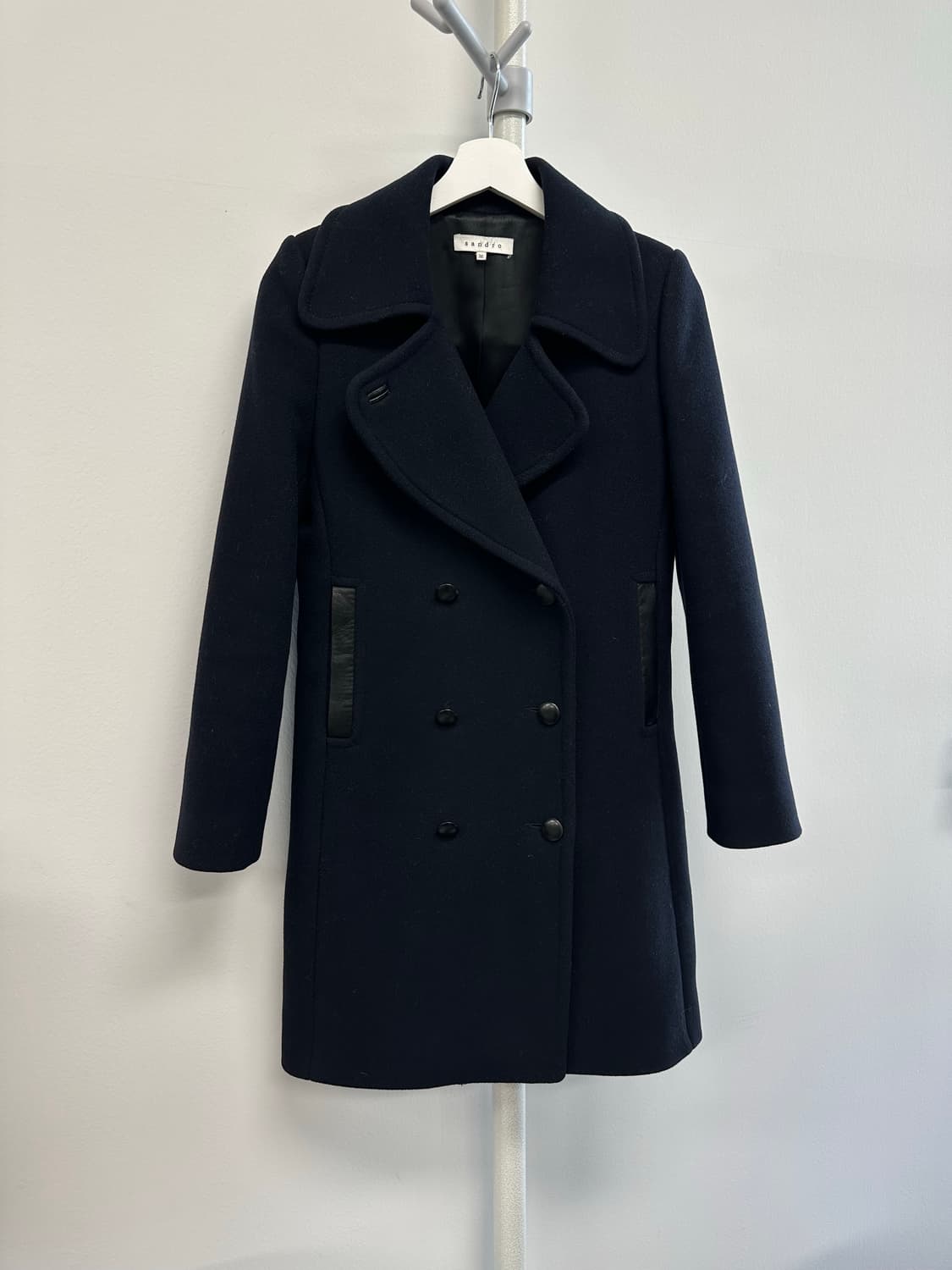 산드로 램스킨 레더 디테일 울 코트 상품이미지2