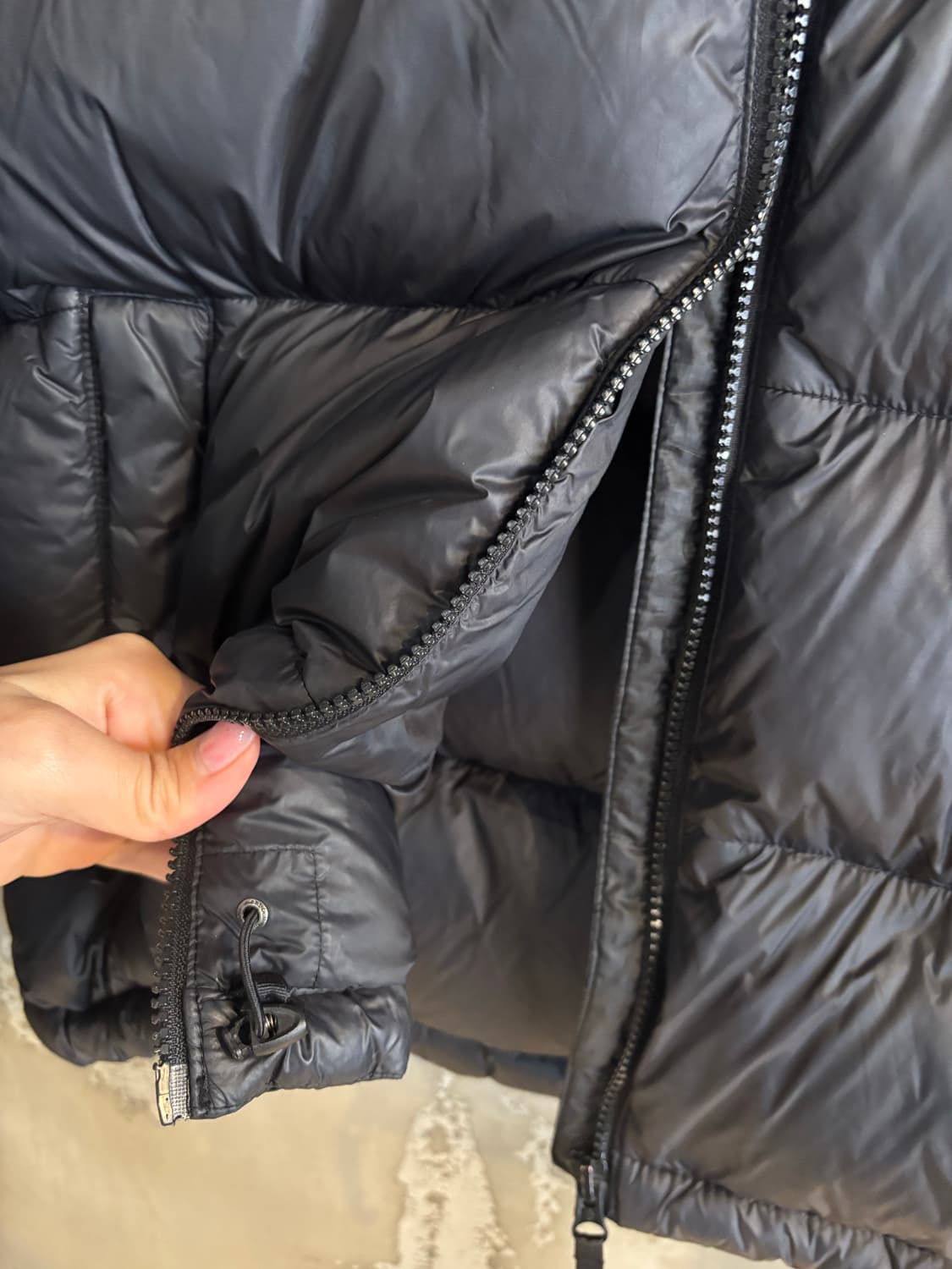 몽벨 블랙 미니로고 패딩 L 상품이미지5