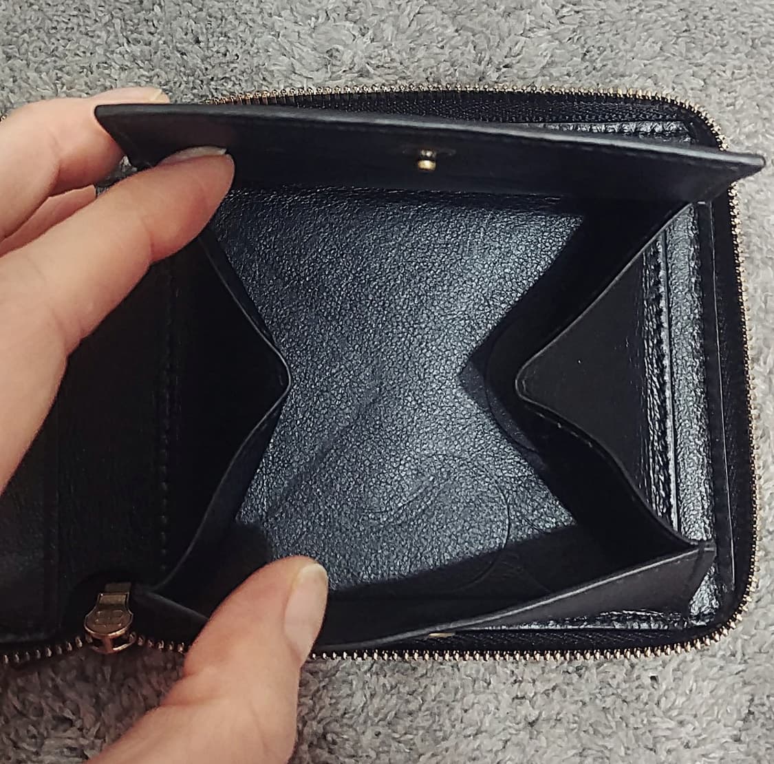 발렌시아가BALENCIAGA 참장식 지퍼반지갑/블랙 상품이미지5