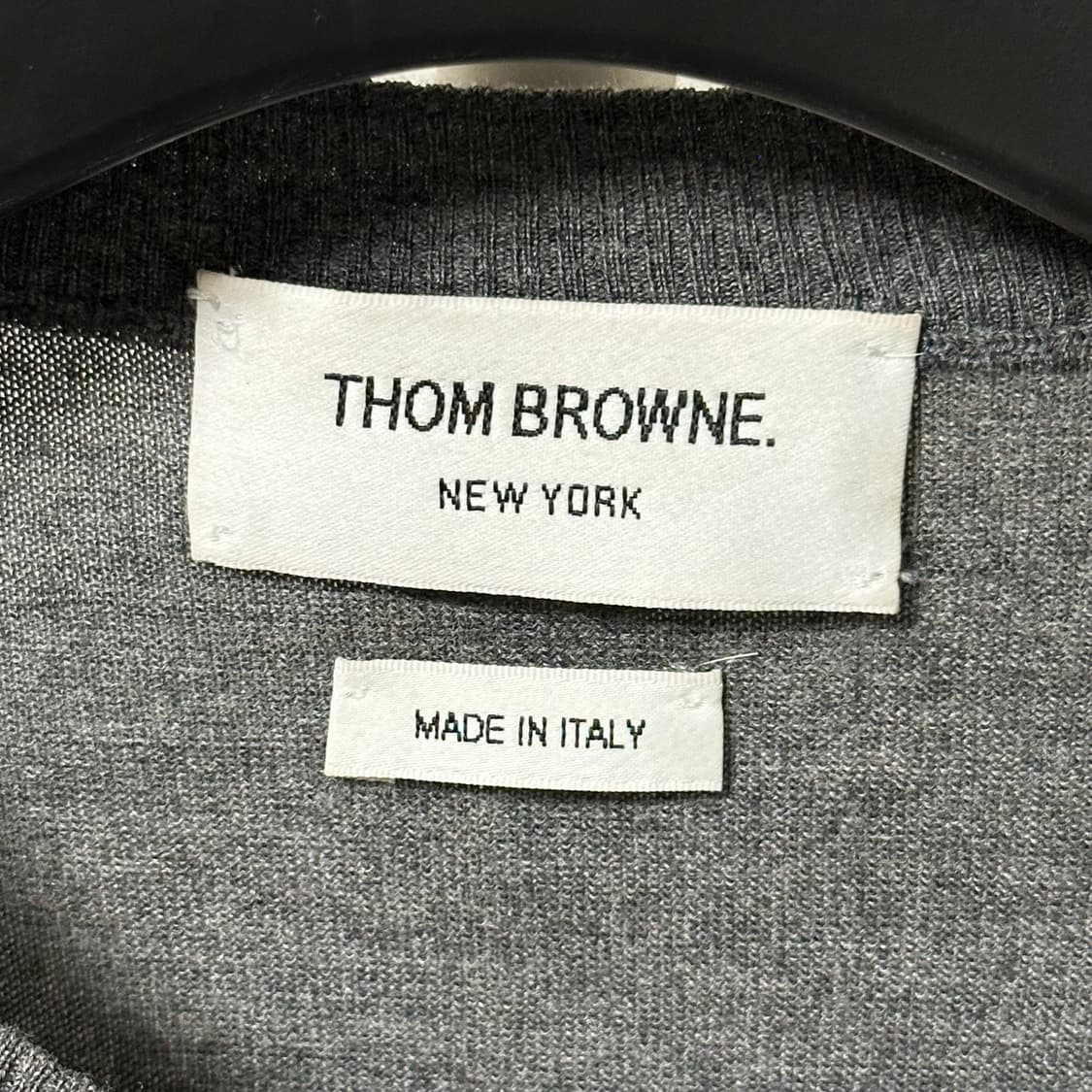 [4] 톰브라운 사선완장 메리노 울 니트 그레이 상품이미지3