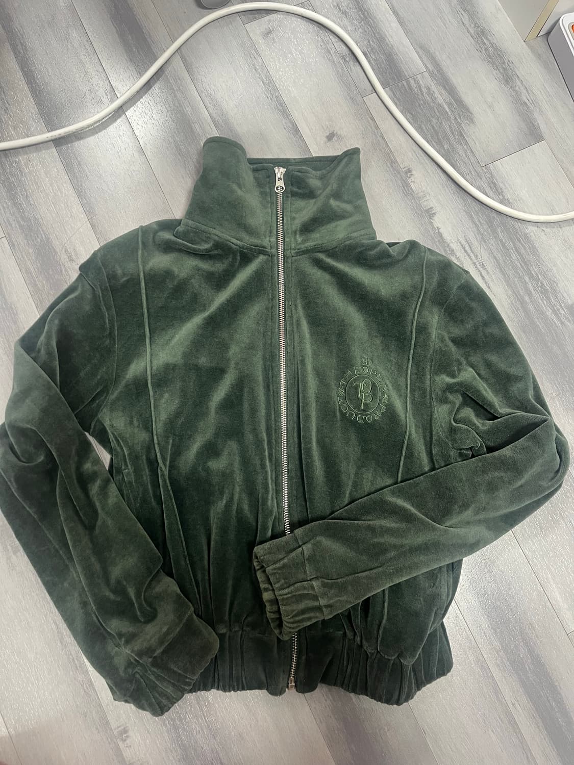 더오픈프로덕트 벨벳져지 상품이미지1