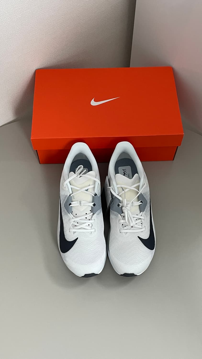박스포함 새상품 나이키 에어 줌 플라이 4 화이트 270 상품이미지1