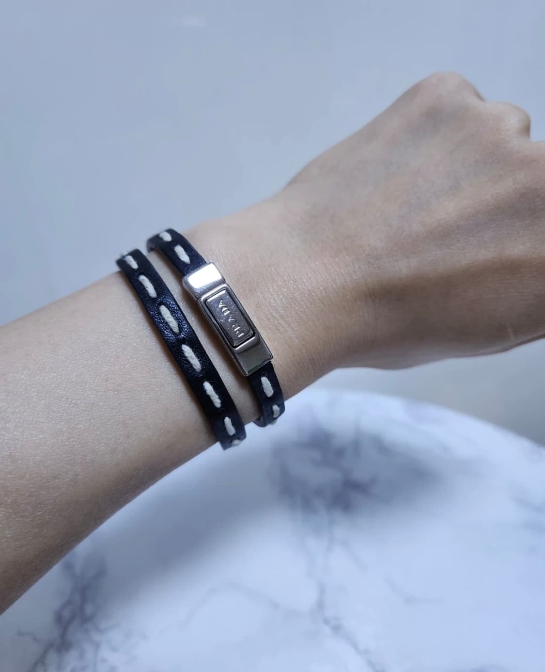 프라다 뱅글 상품이미지1