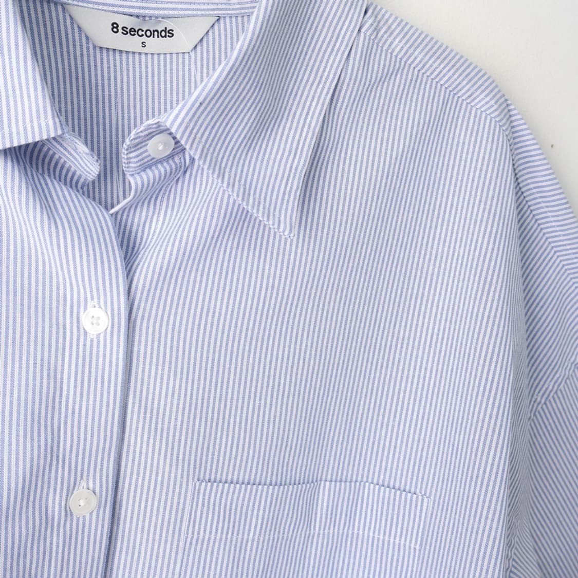 55/에잇세컨즈 스트라이프 백 리본 크롭셔츠 상품이미지4