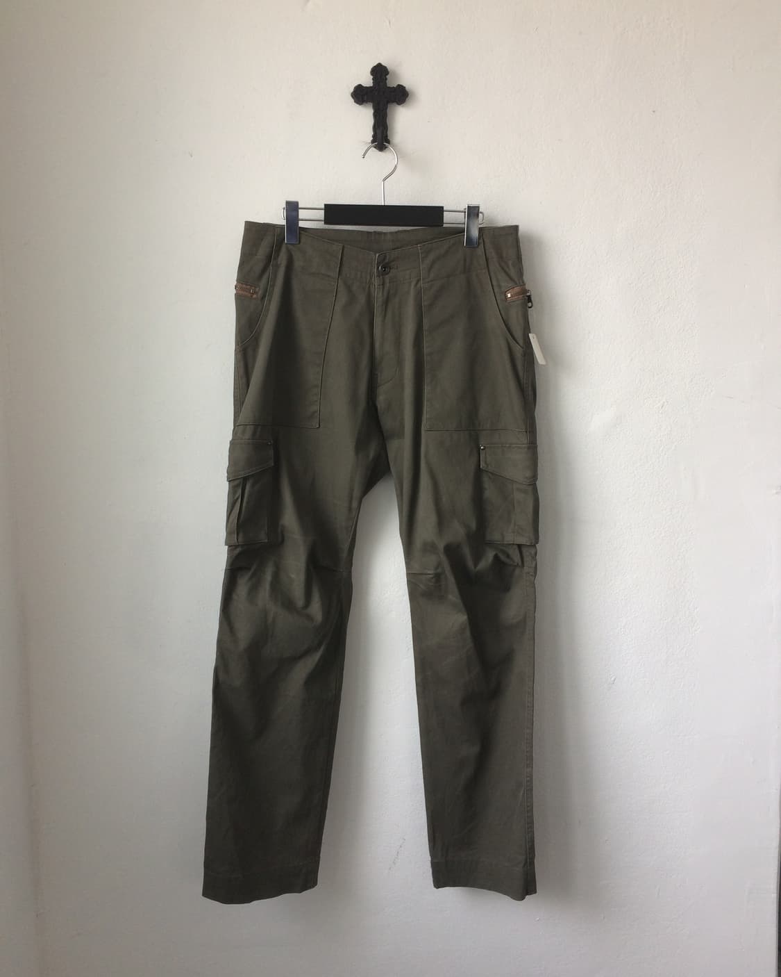 Back zipper point cago pants 상품이미지1