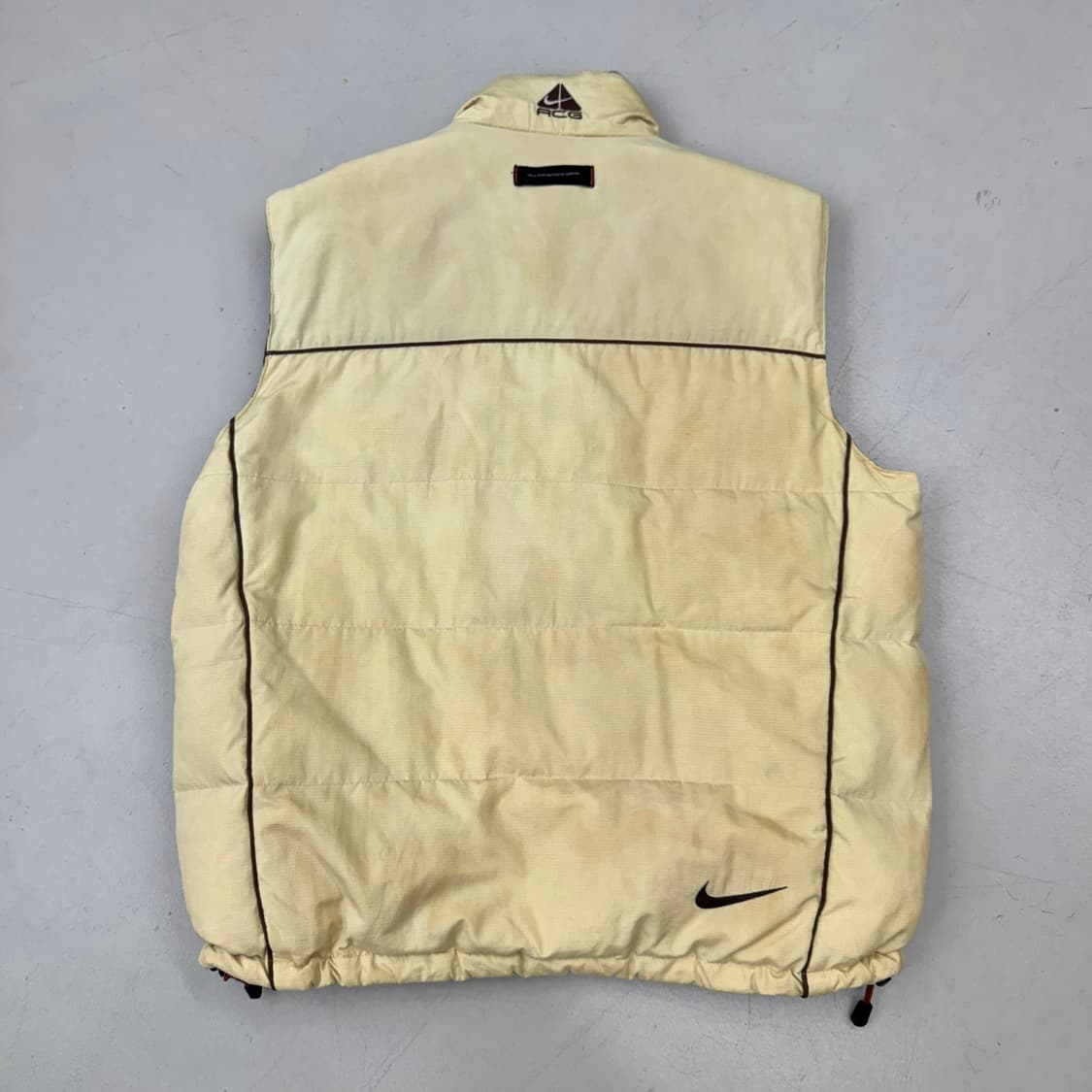 나이키 ACG 00s 아이보리 베이지 배색 덕다운 조끼패딩 상품이미지3