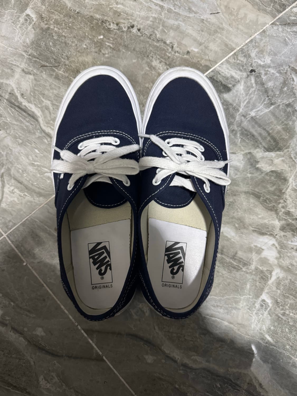 반스 볼트 어센틱 270사이즈 판매합니다 상품이미지3