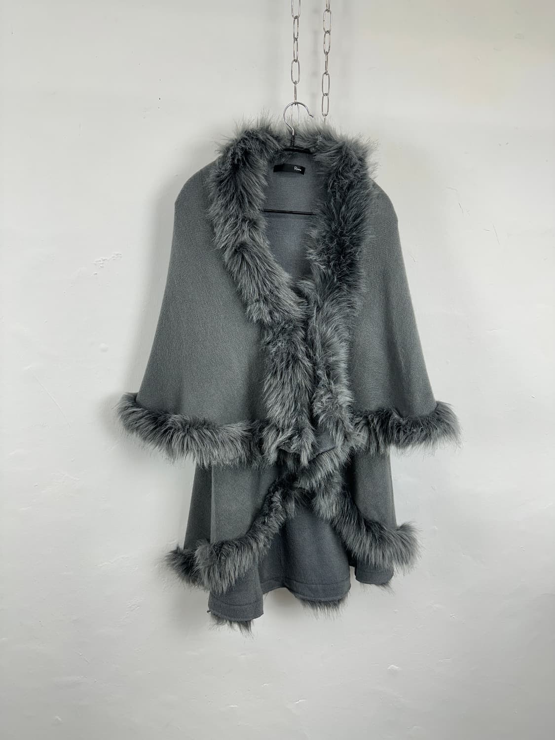 Fur Trim Grey Cape 상품이미지5