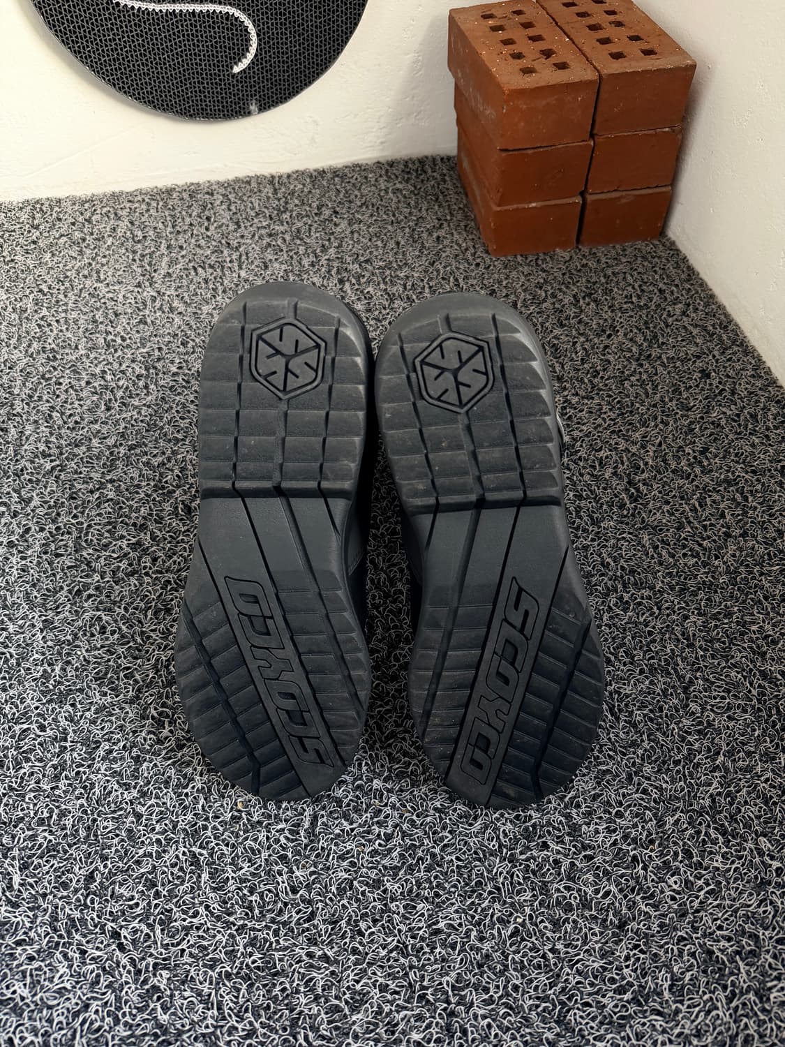 SCOYCO MT038WP 프리미엄 방수 바이크 부츠 - 블랙 에디션 상품이미지6