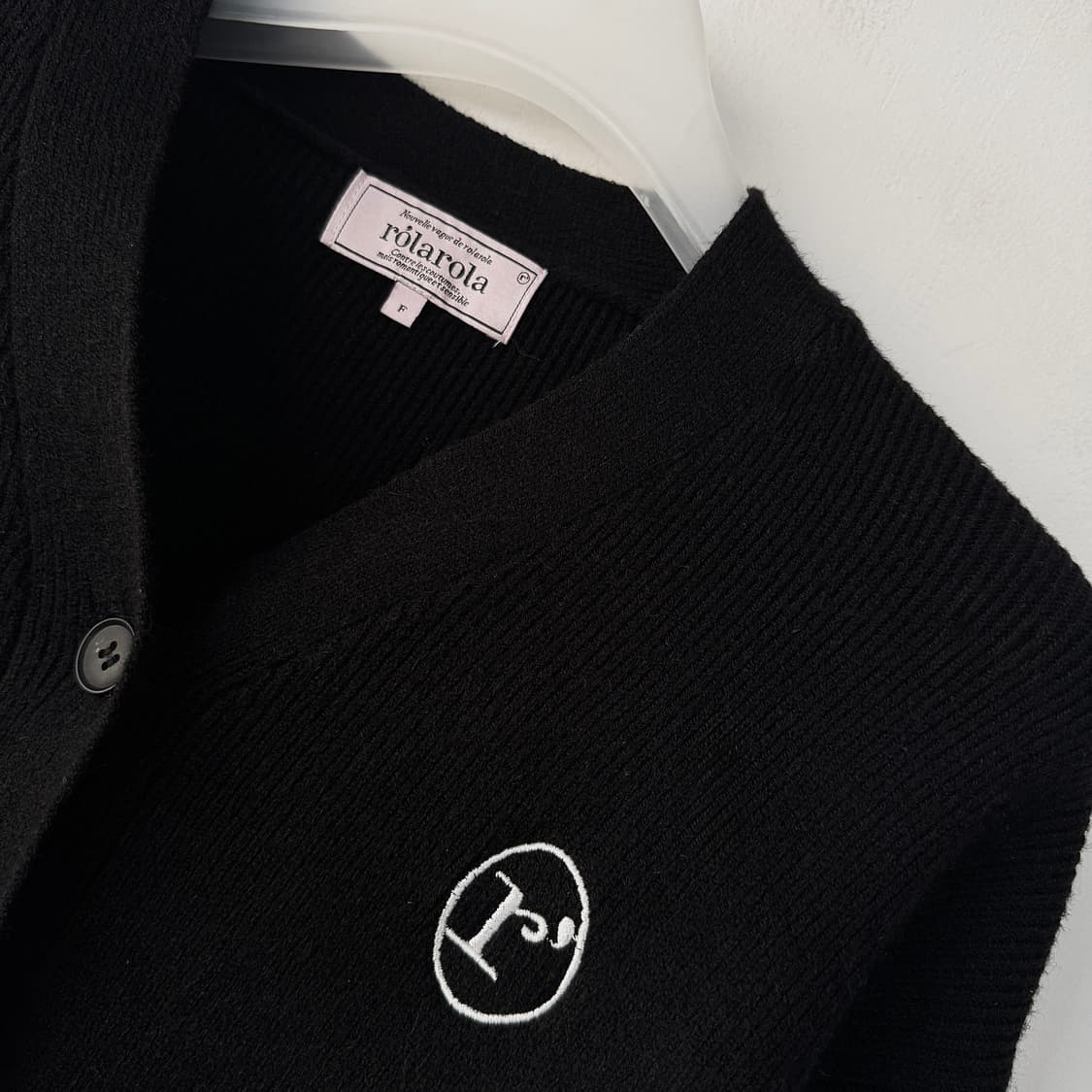 로라로라 24 로고 베이직 니트 가디건 상품이미지4